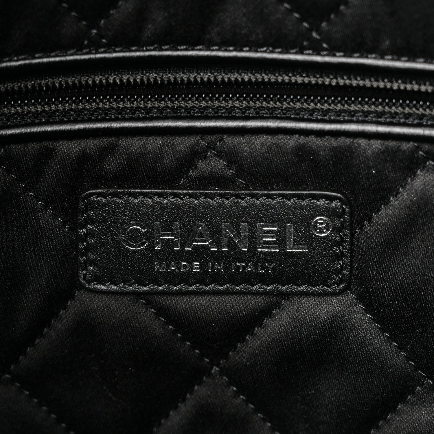 Shiny Calfskin Quilted Chanel 22 So Black