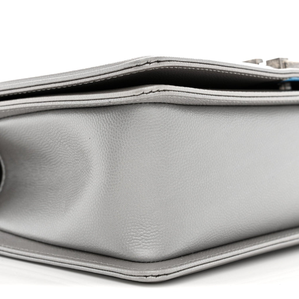Metallic Caviar Chevron Quilted Medium Boy Flap Silver