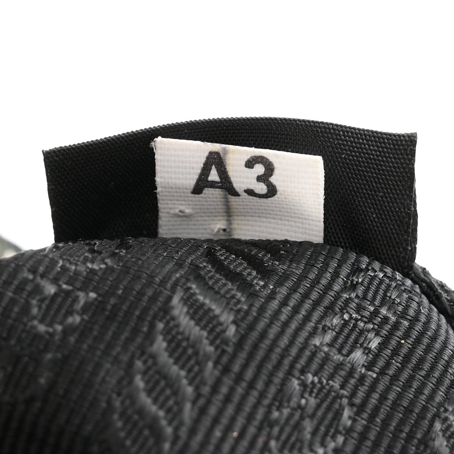 Nylon Re-Edition 2005 Shoulder Bag Smeraldo