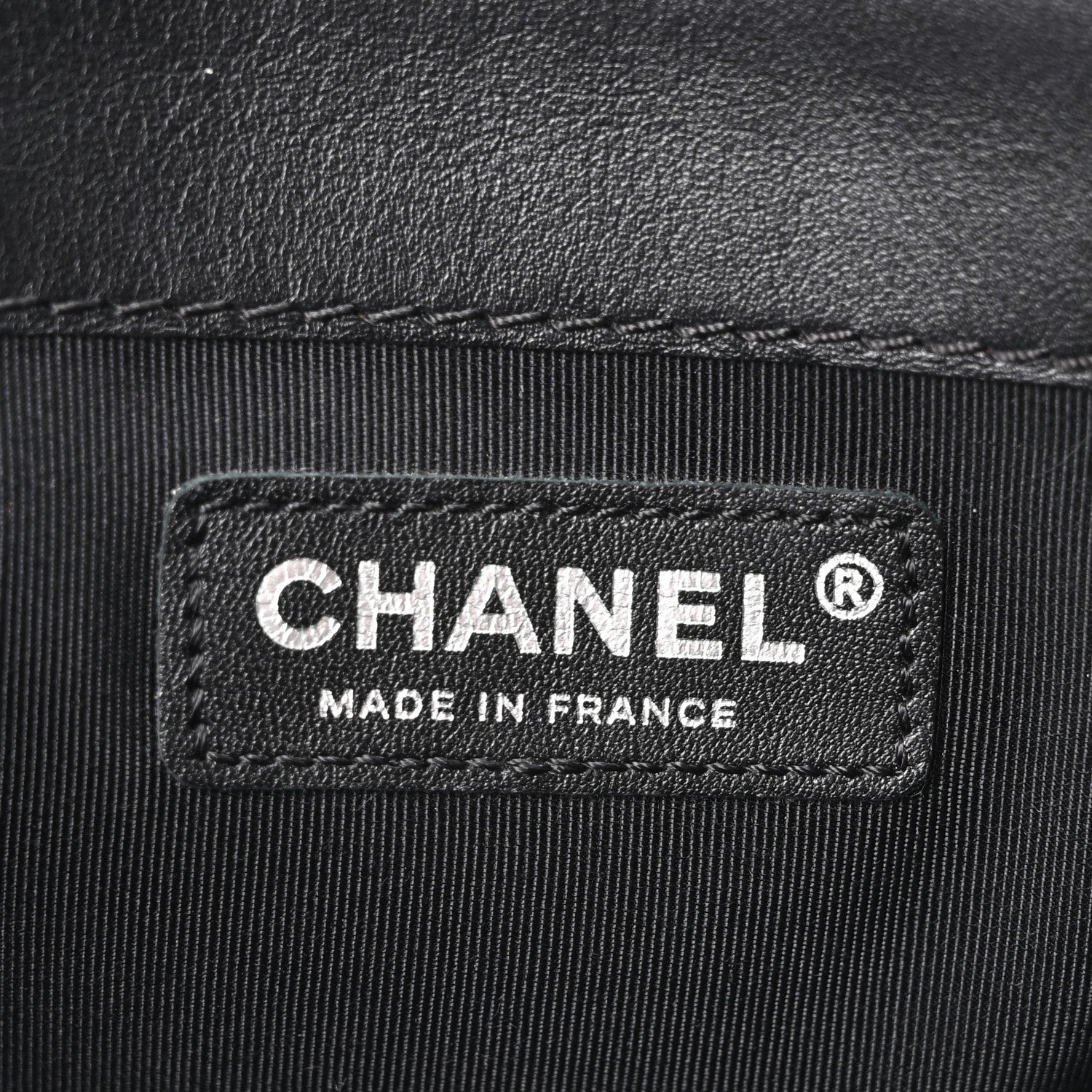 Calfskin Enchained New Medium Boy Flap Black