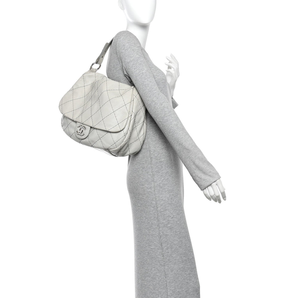Glazed Calfskin XL On The Road Flap Light Grey