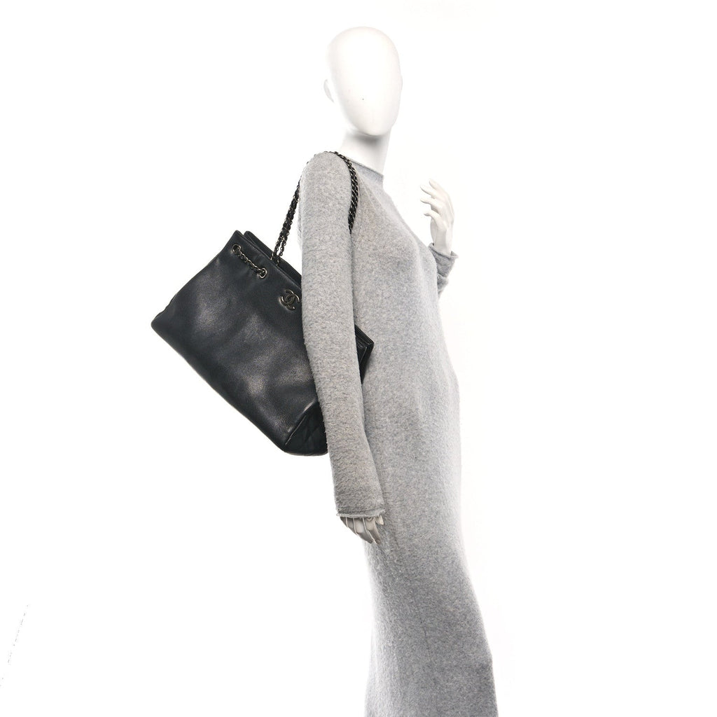 Metallic Grained Calfskin Woven Chain Large Shopping Bag Black