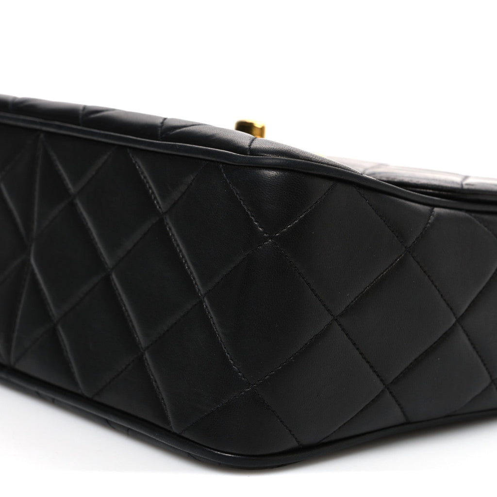 Lambskin Quilted Medium Single Flap Black