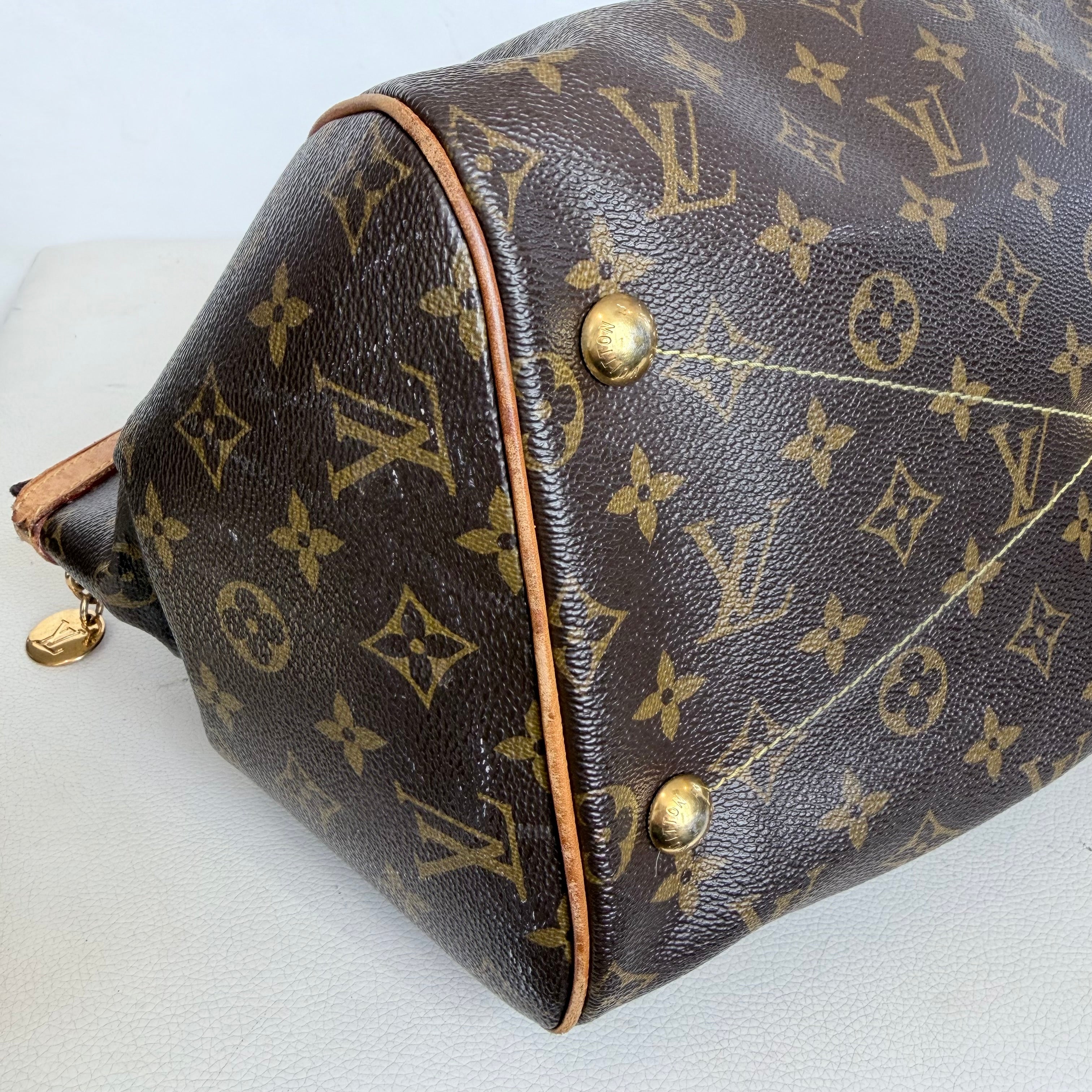 LOUIS VUITTON Tivoli GM Shoulder Bag