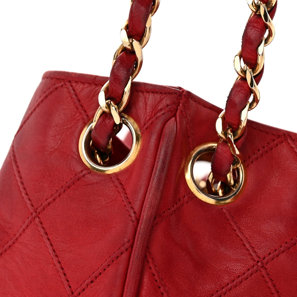 Lambskin Diamond Stitched CC Drawstring Shoulder Bag Red