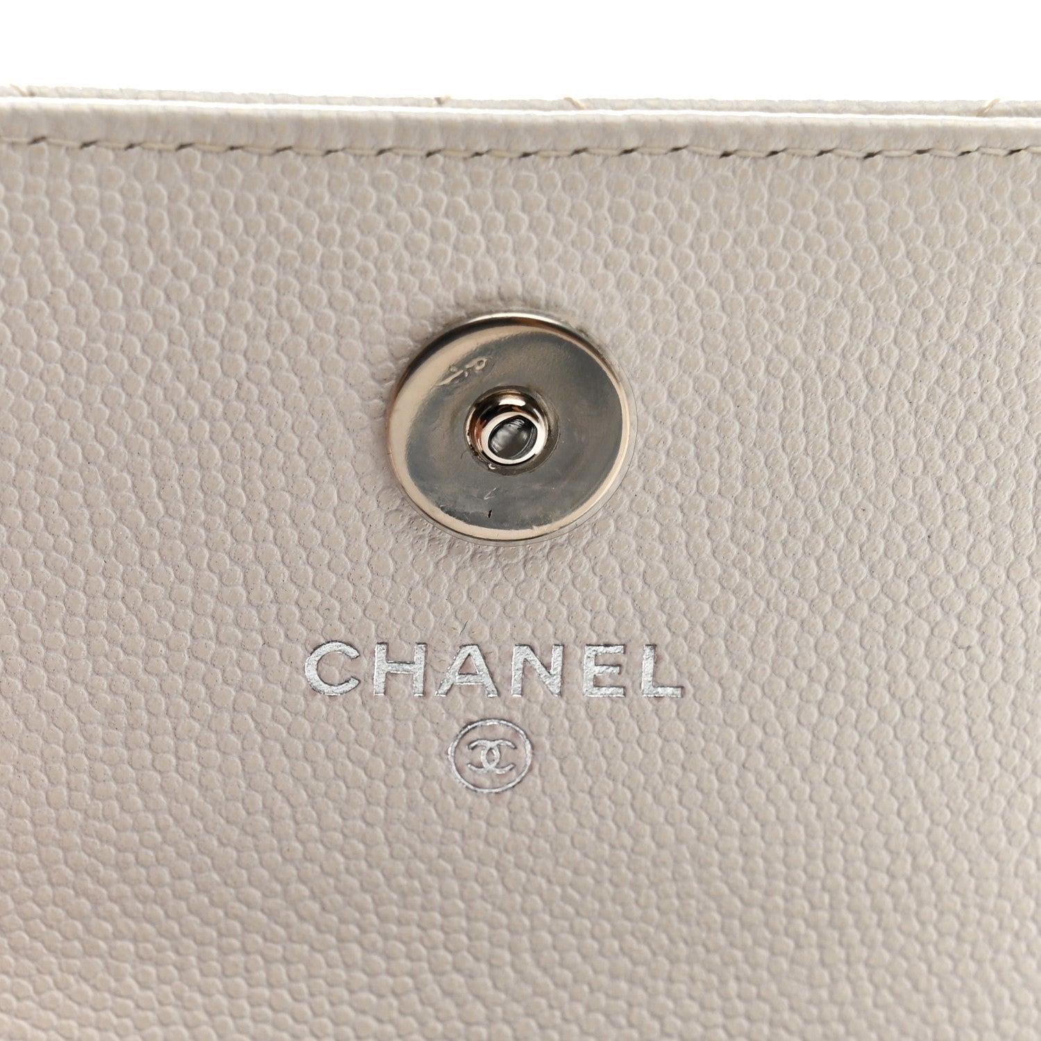 Caviar Quilted My Everything Belt Flap Card Holder White