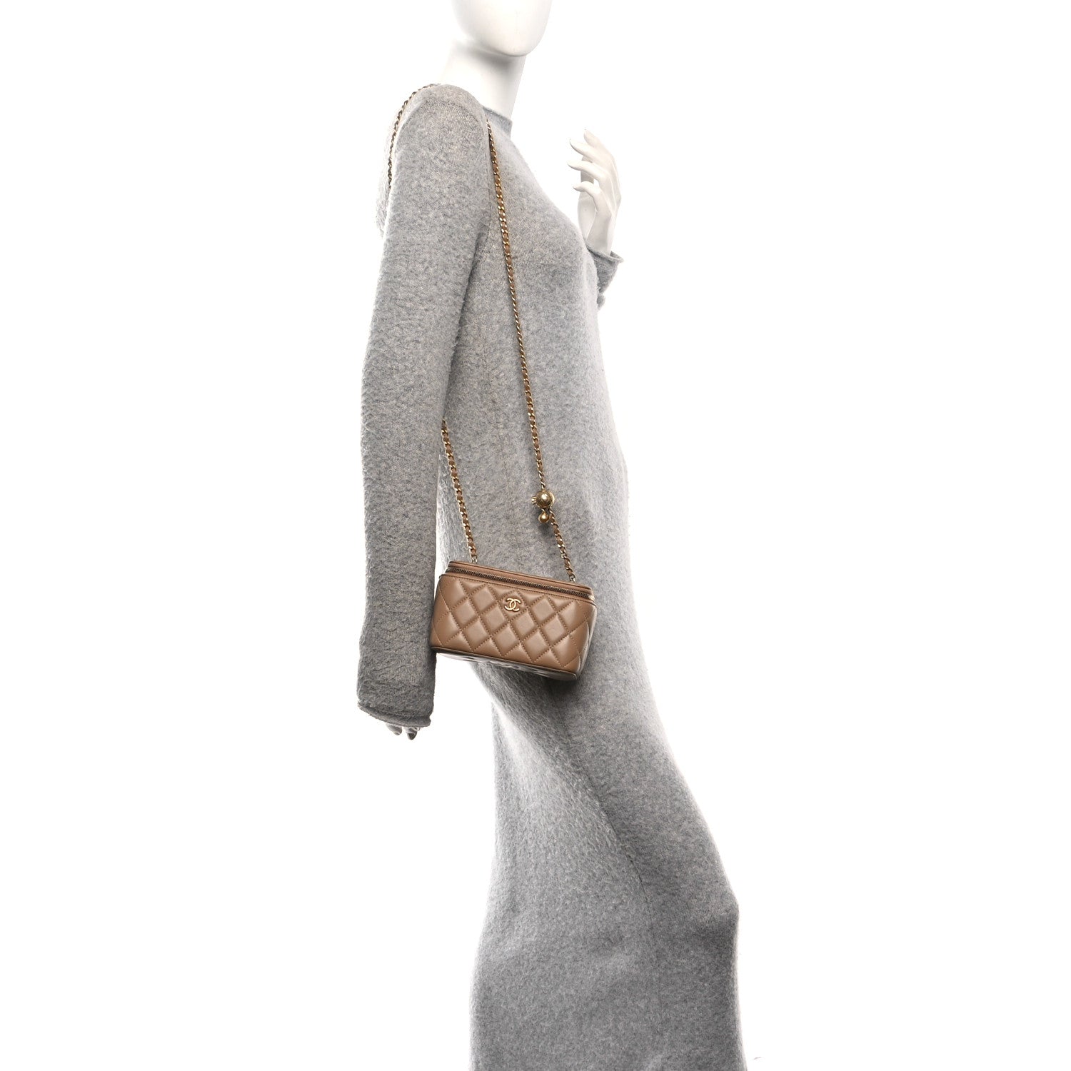 Lambskin Quilted Pearl Crush Small Vanity Case With Chain Beige