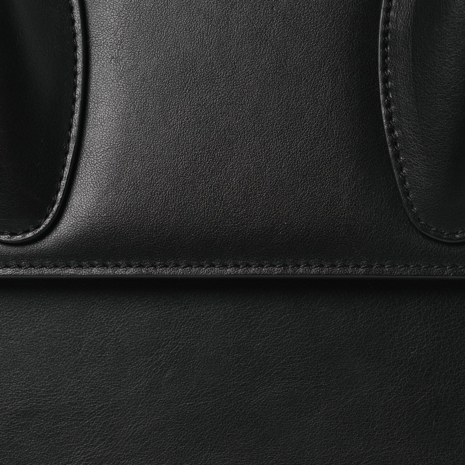 Smooth Calfskin Le Grand Chiquito Black