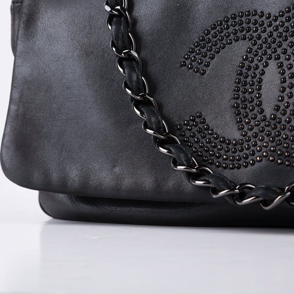 Chanel Timeless shoulder bag