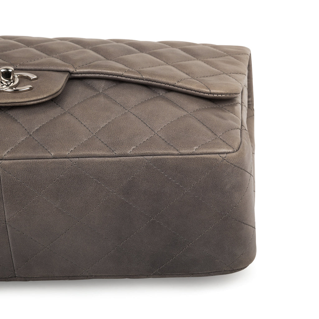 Chanel Classic Flap Bag - Jumbo - Single Flap