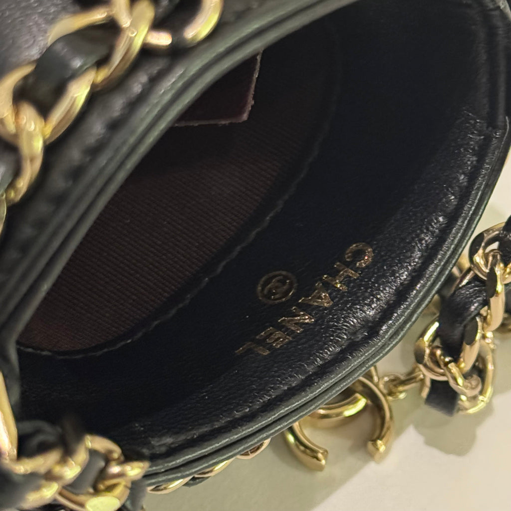 CHANEL    2020 Lambskin Tech Me Out Clutch With Chain Black