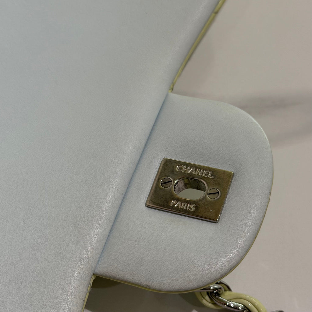 Chanel Classic Flap Jumbo Patent Leather Cream Yellow-Green