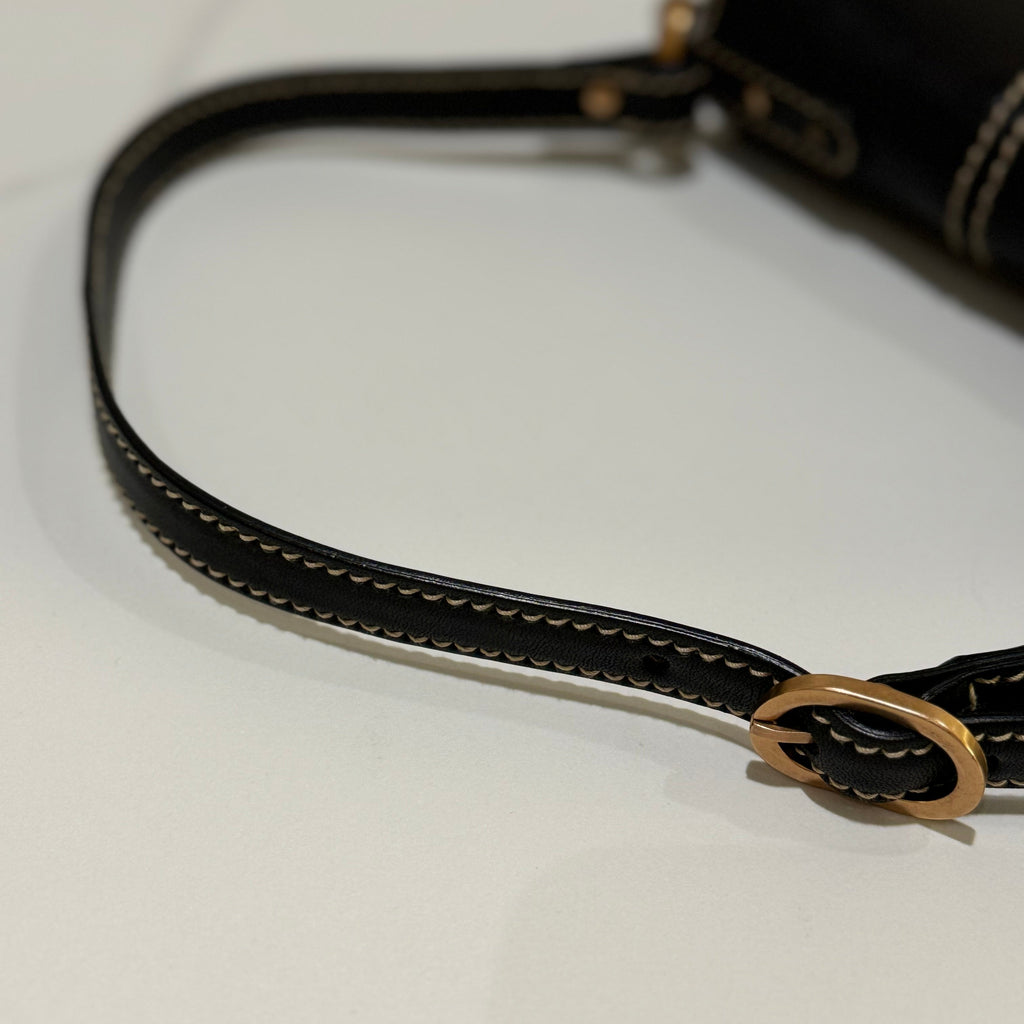 GUCCI LEATHER UNDERARM BAG