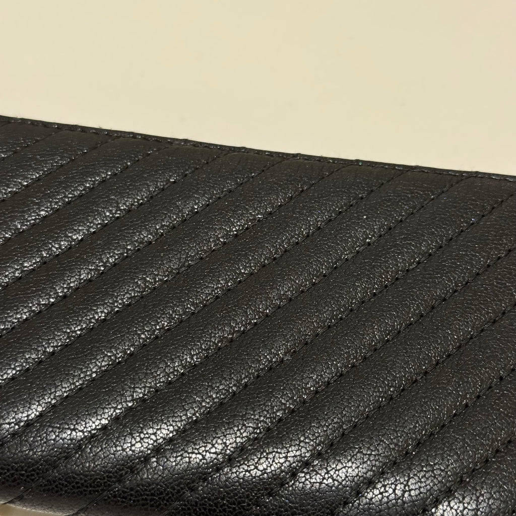 CHANEL MEDIUM ZIP WALLET BLACK WITH GOLD HARDWARE