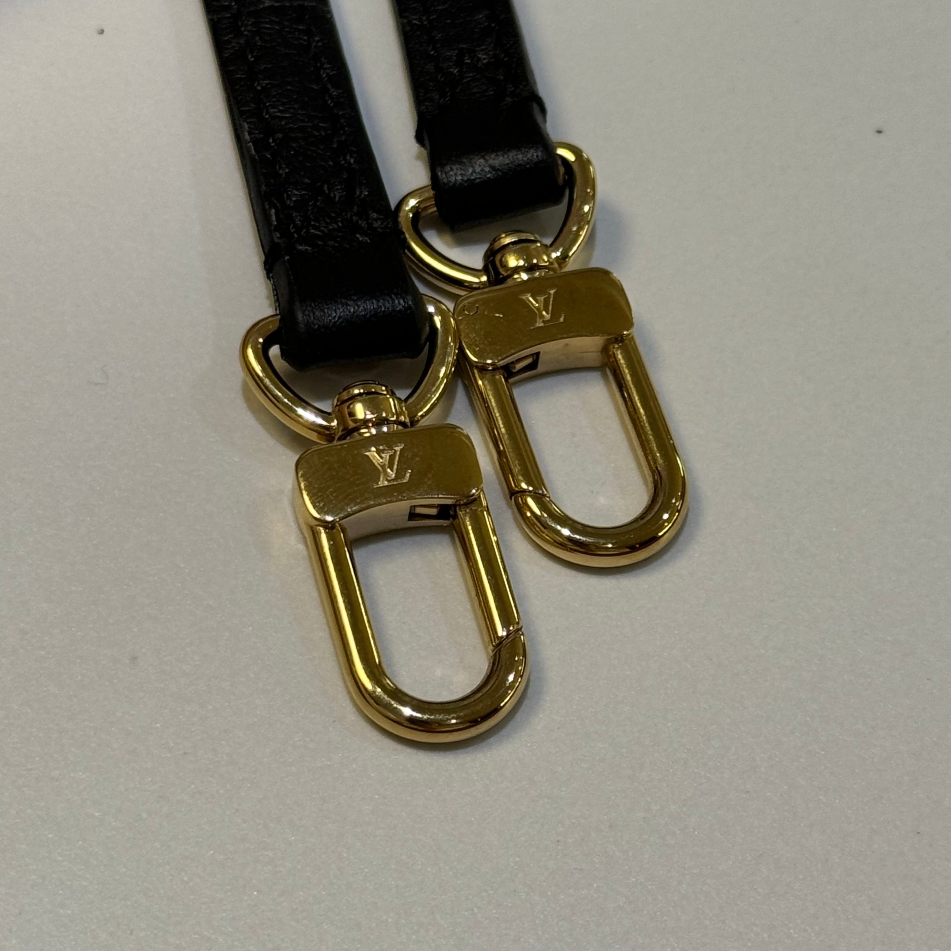LOUIS VUITTON BOITE CHAPEAU MINI
