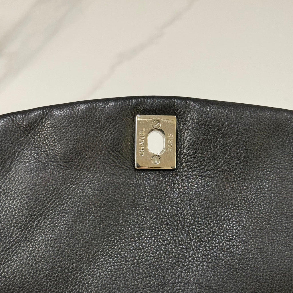 CHANEL SHOULDER BAG CALFSKIN BLACK