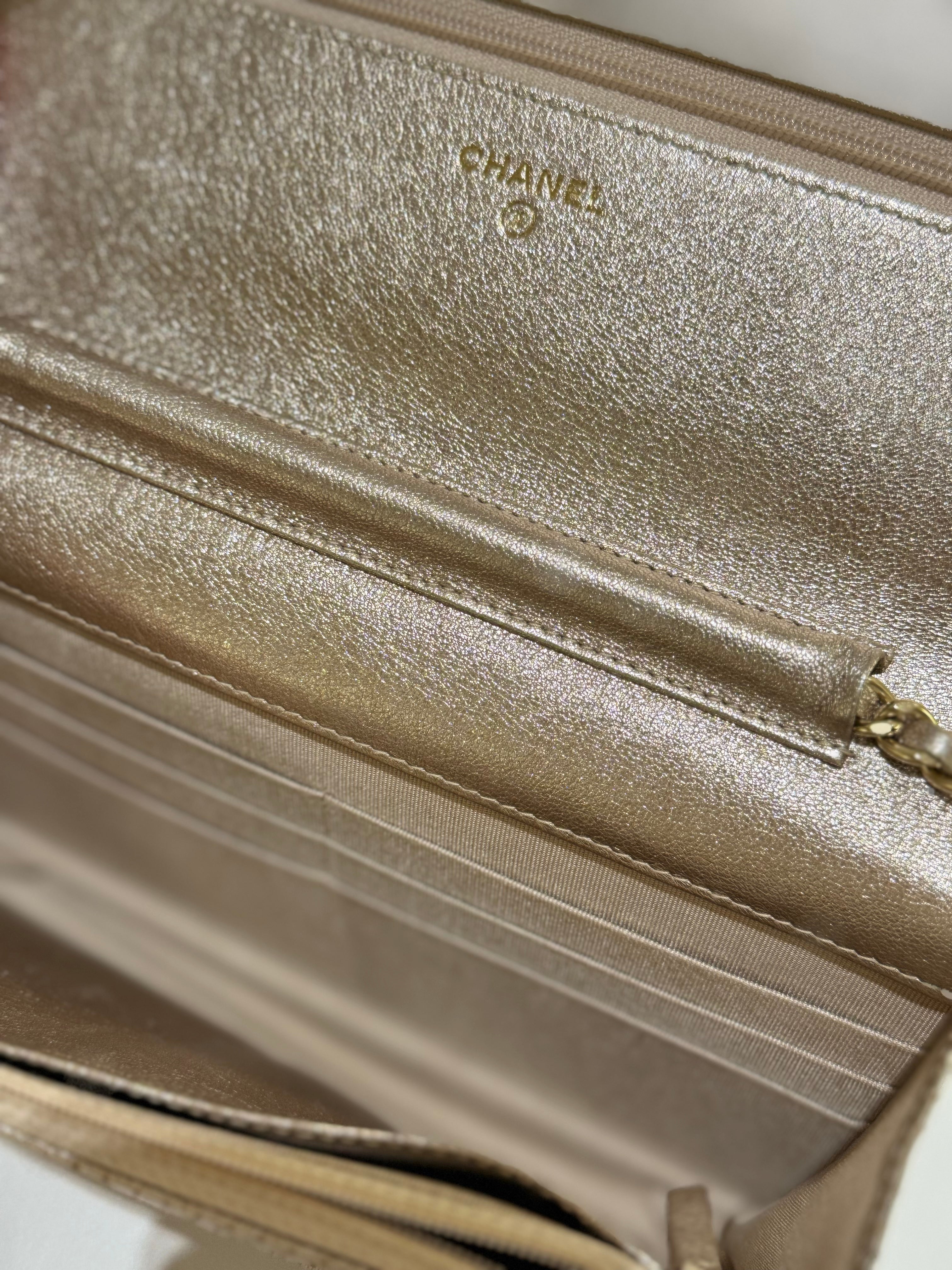 CHANEL WALLET ON CHAIN CHAMPAGNE