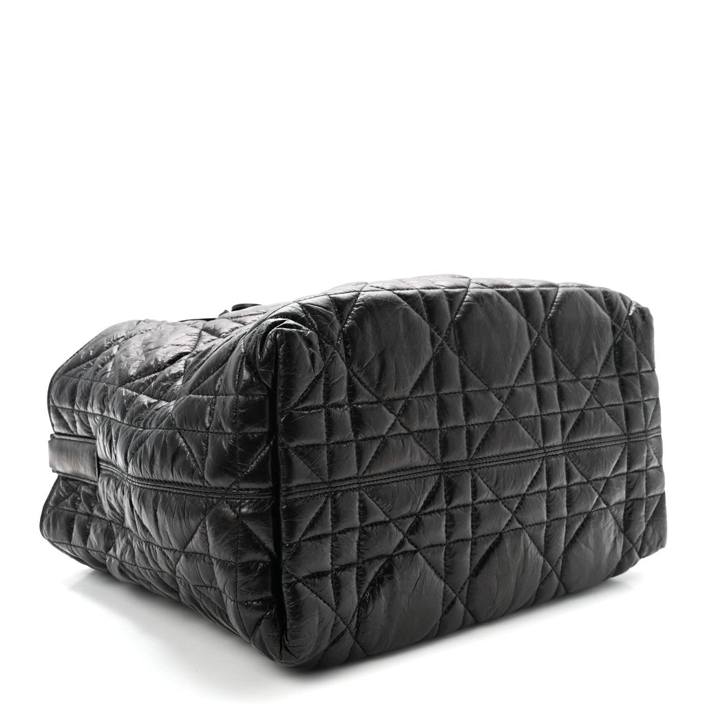 Crinkled Calfskin Macrocannage Medium Toujours Black