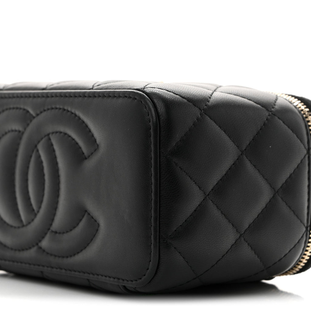 Lambskin Quilted Pearl Crush Small Vanity Case With Chain Black