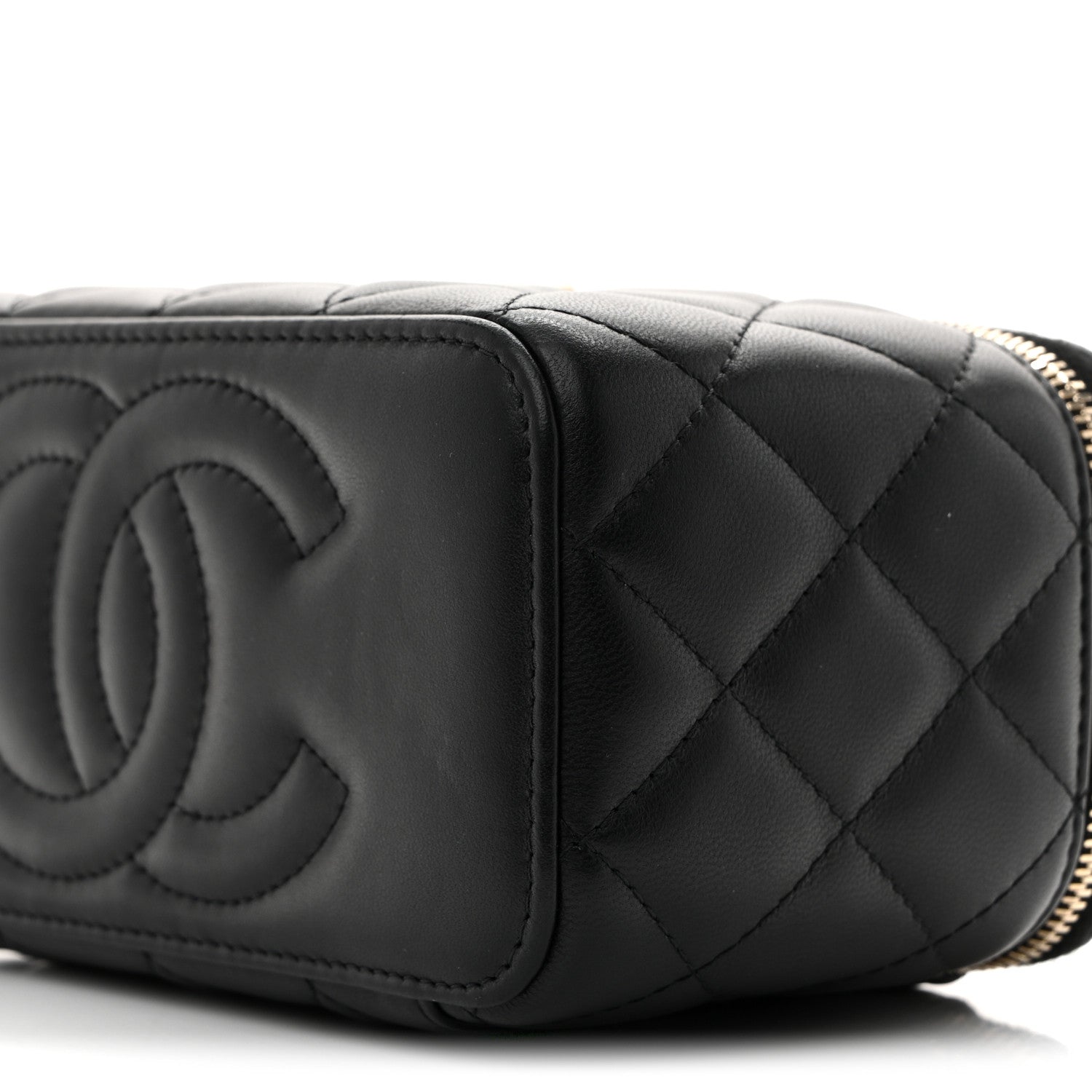 Lambskin Quilted Pearl Crush Small Vanity Case With Chain Black