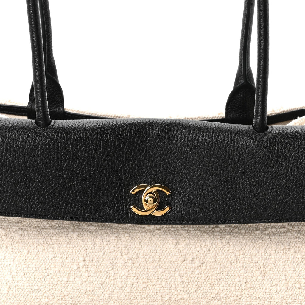 Grained Calfskin Boucle Urban Essentials Small Shopping Bag Ecru Black