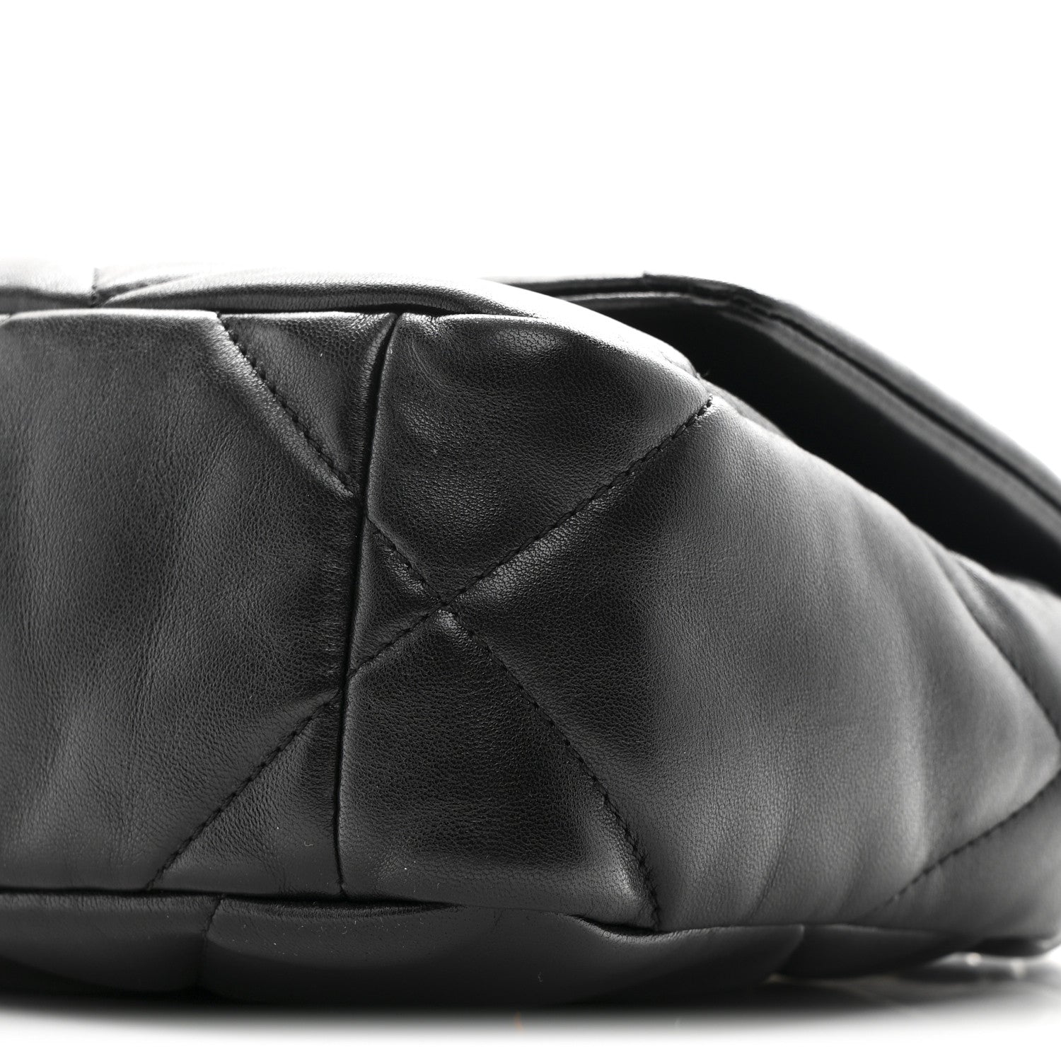 Lambskin Quilted Medium Chanel 19 Flap Black