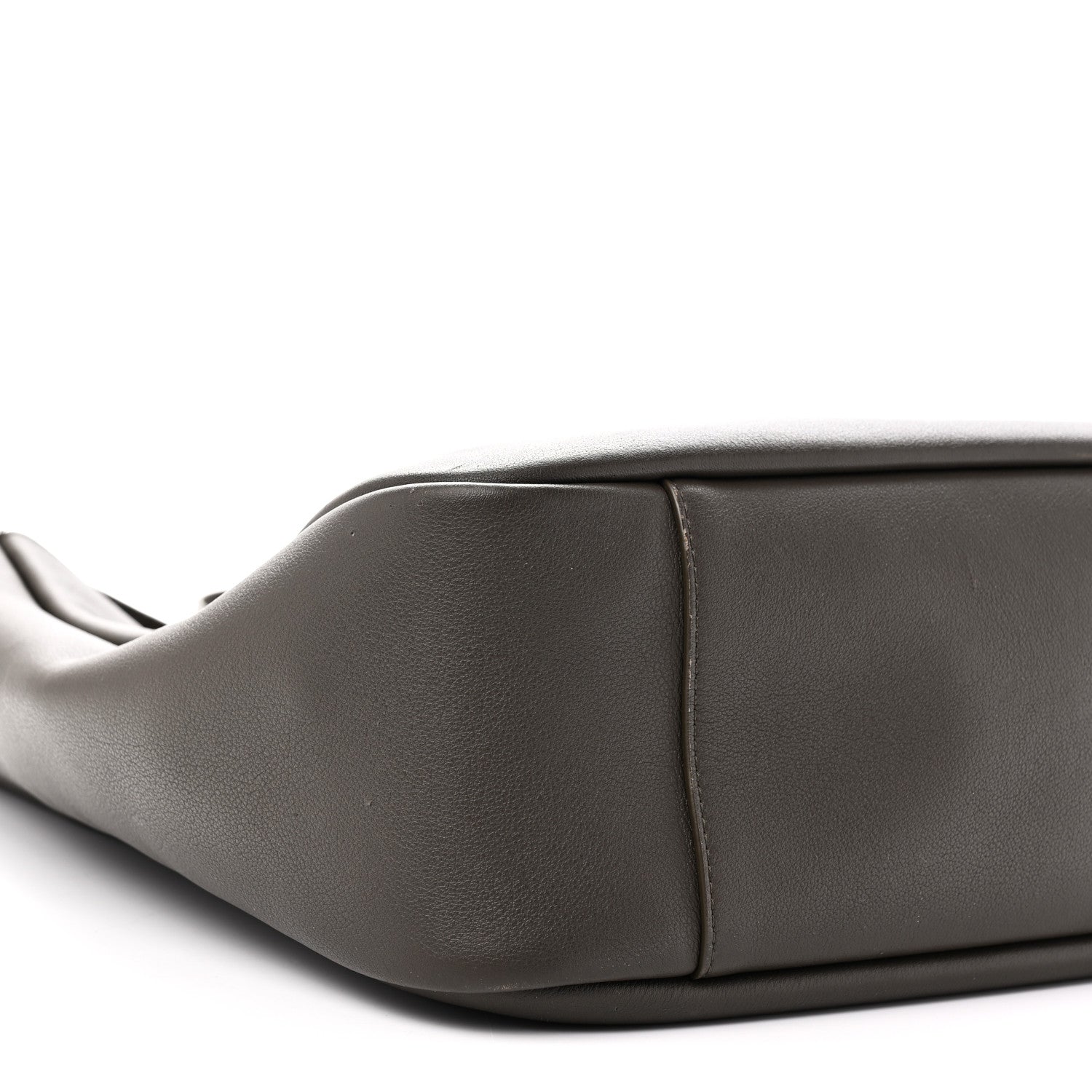 Smooth Calfskin Large Le 5 A 7 Soft Hobo Light Musk