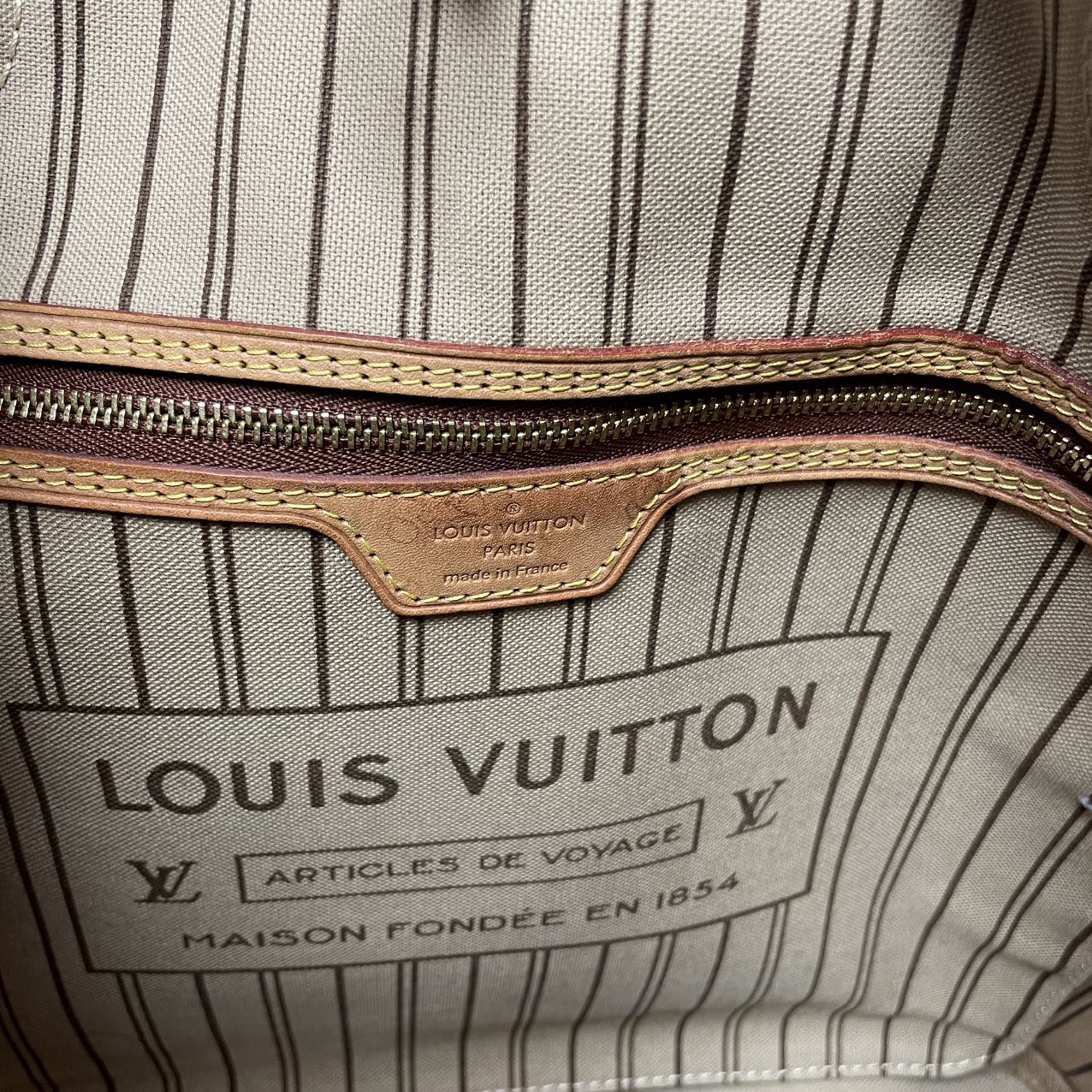 Louis Vuitton Monogram Neverfull MM Tote Bag 2013