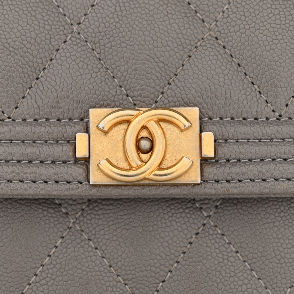 Caviar Quilted Medium Boy Flap Wallet Grey