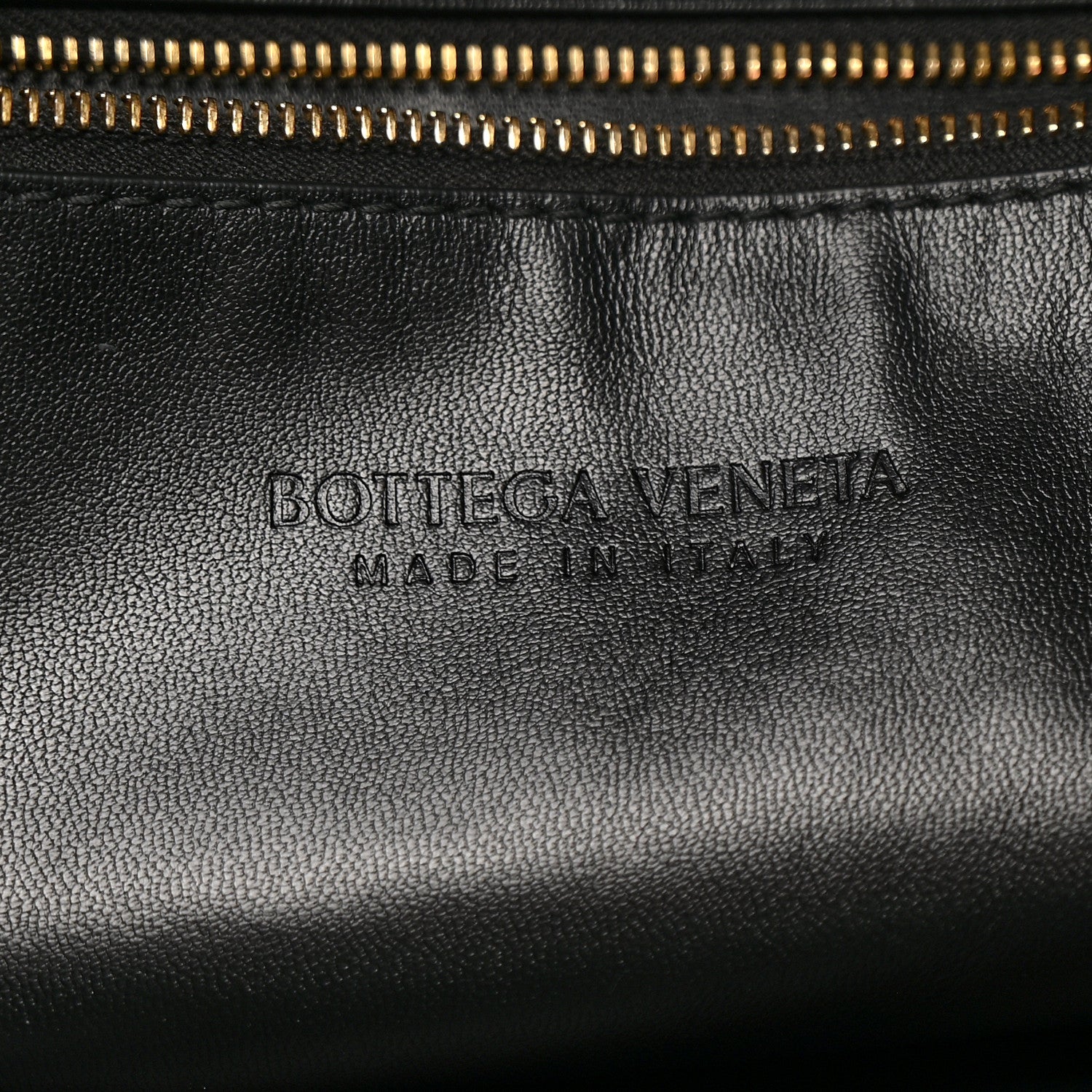 Silky Calfskin Large Hop Black