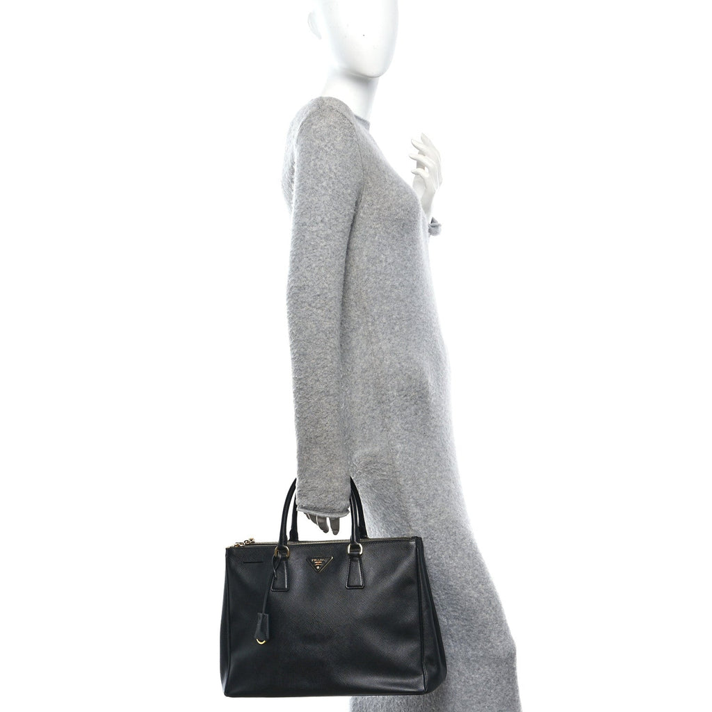 Saffiano Large Galleria Double Zip Tote Black