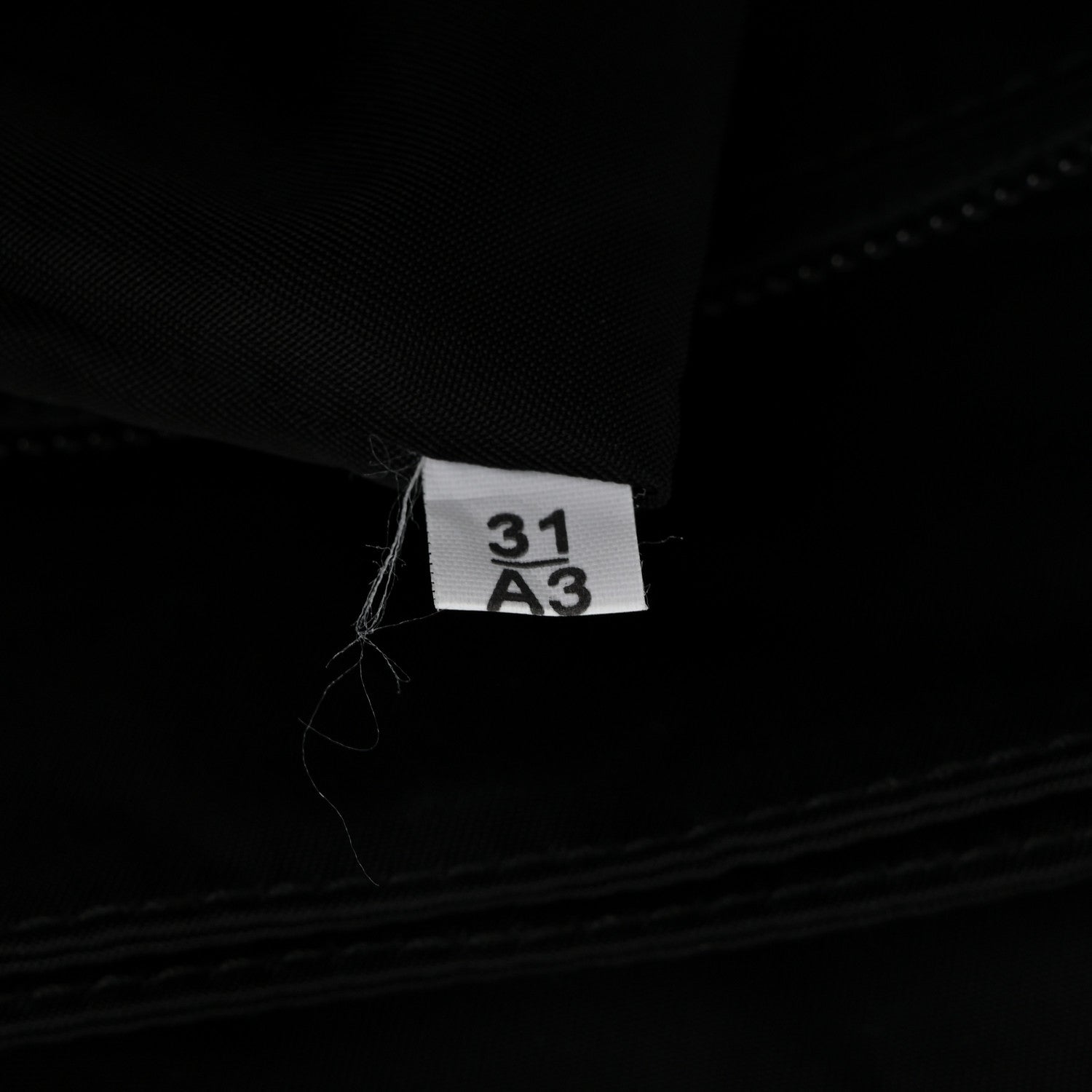 Re-Nylon Padded Medium Traveller Black