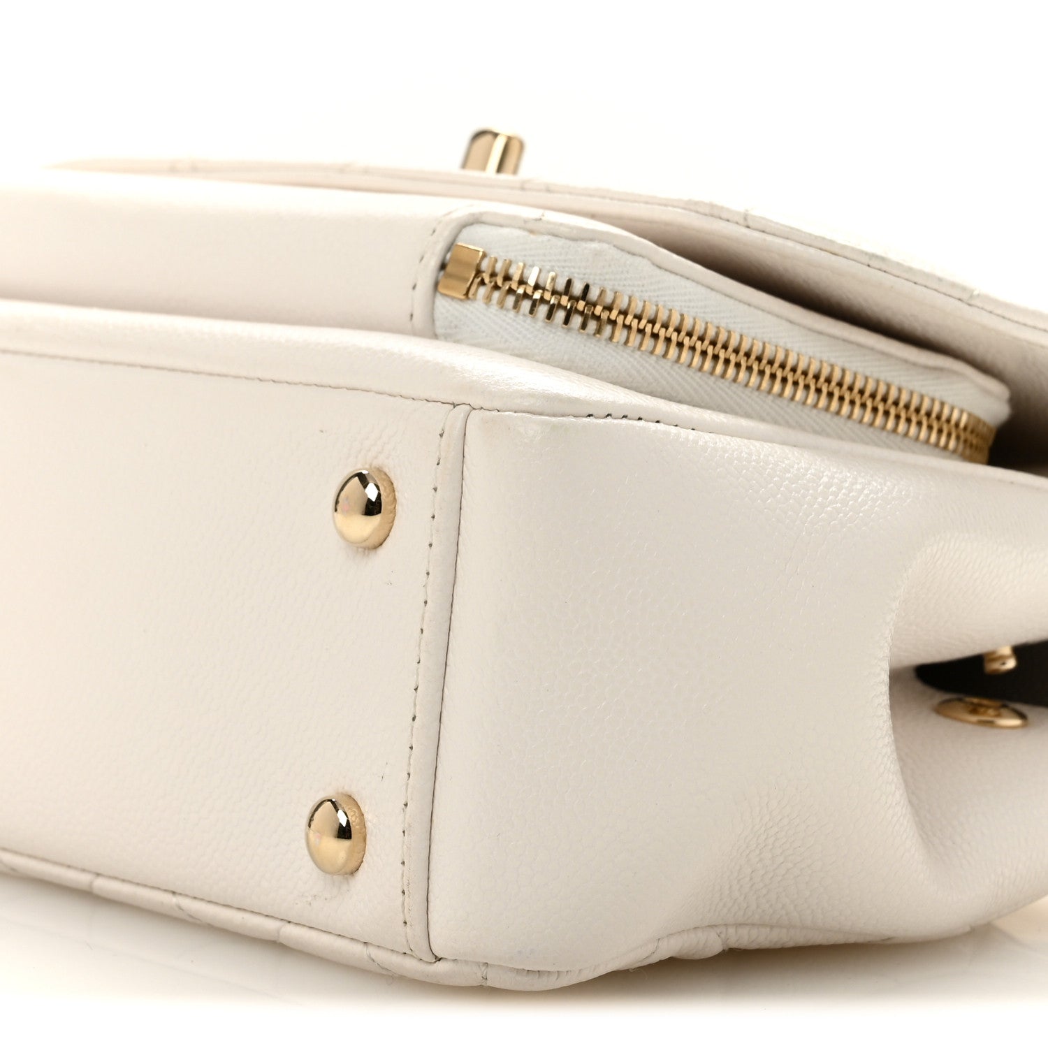 Caviar Quilted Small Business Affinity Flap White