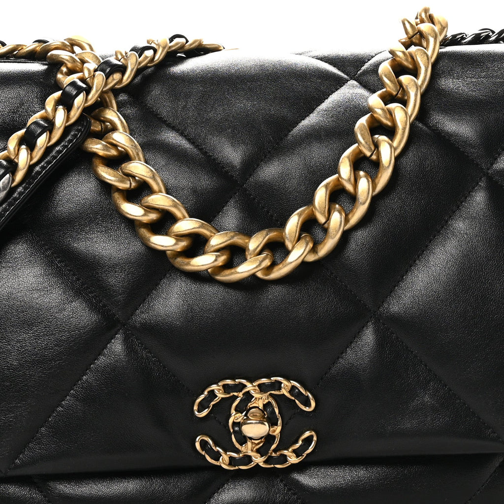 Lambskin Quilted Maxi Chanel 19 Flap Black
