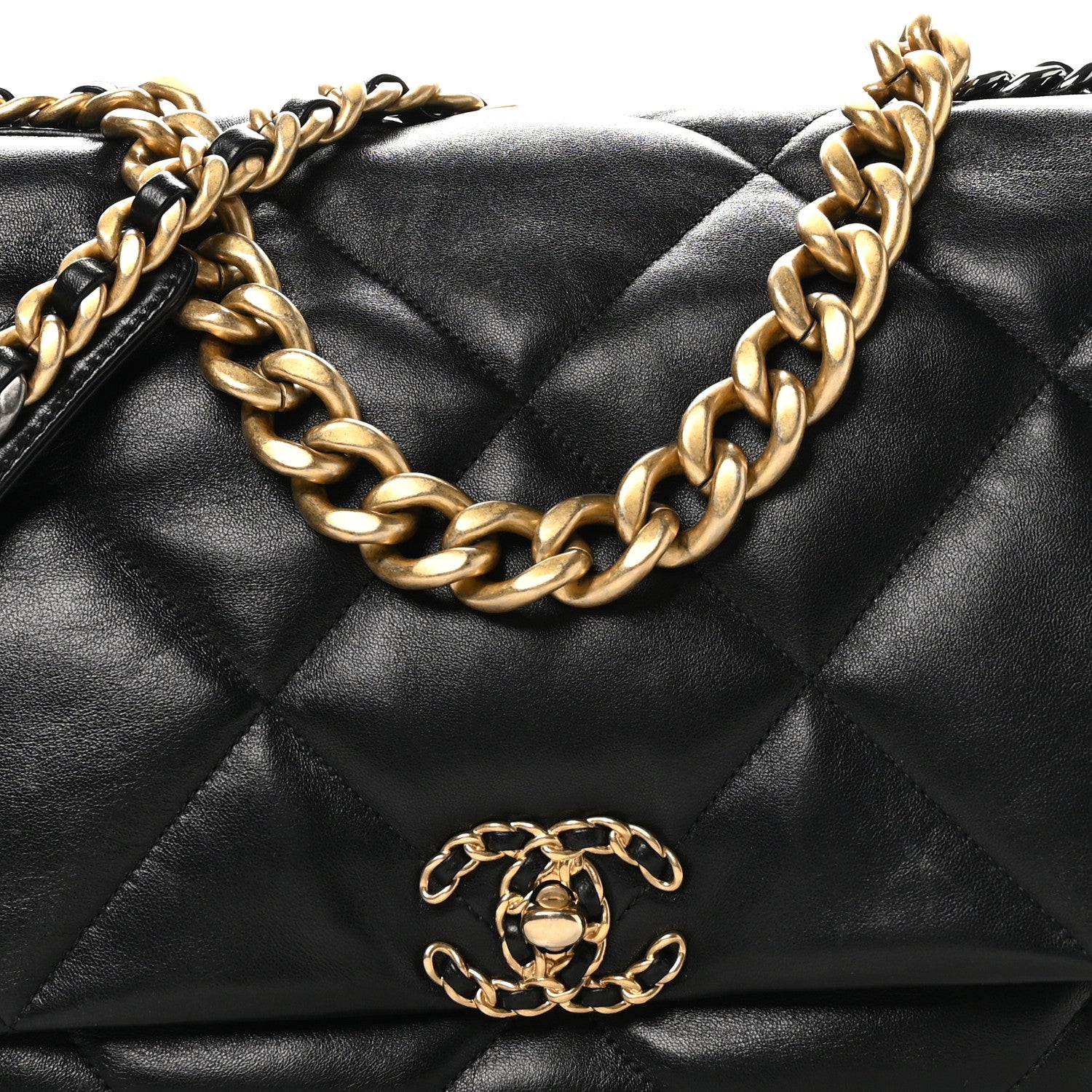 Lambskin Quilted Maxi Chanel 19 Flap Black