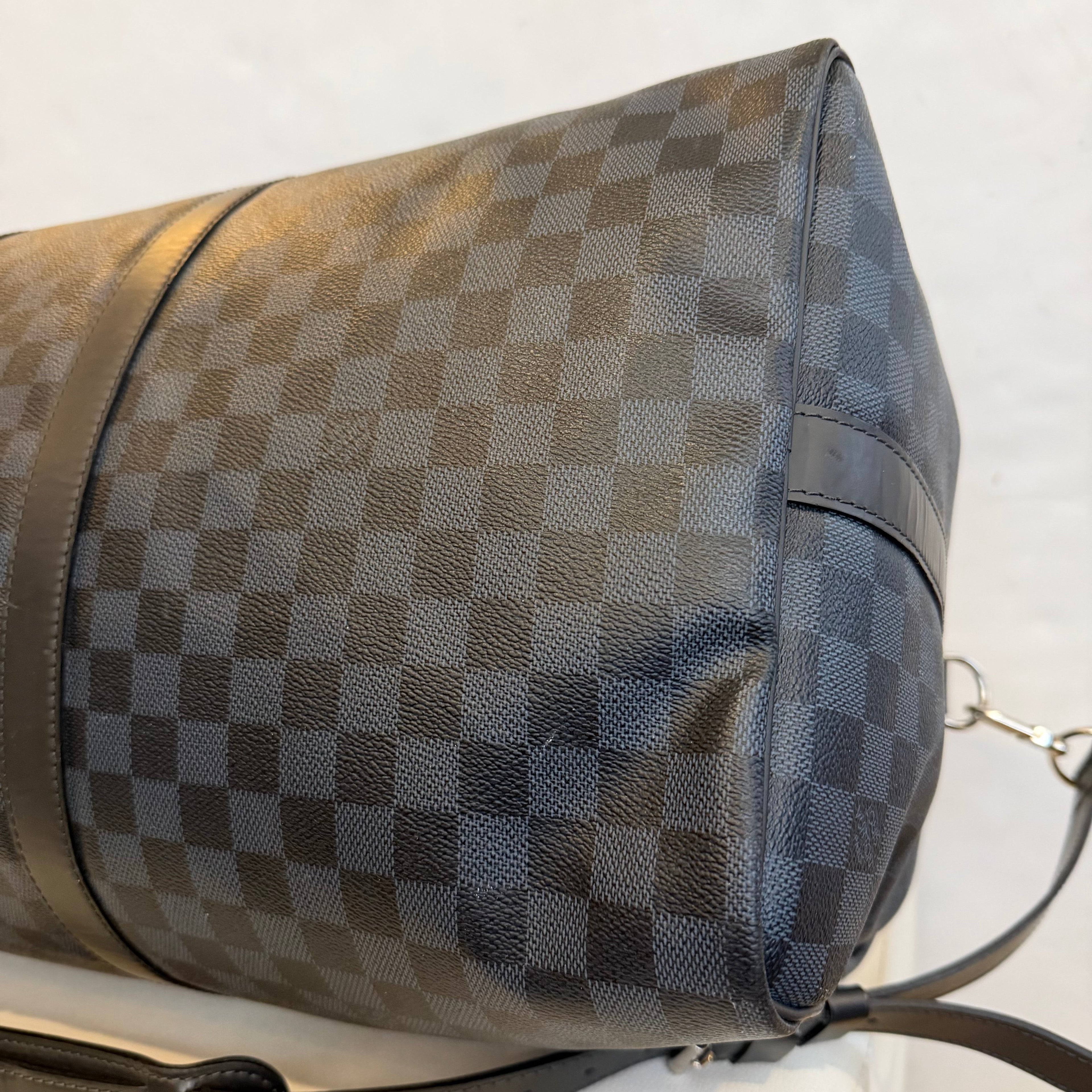 LOUIS VUITTON Keepall Bandoulière 55 Damier Graphite Canvas