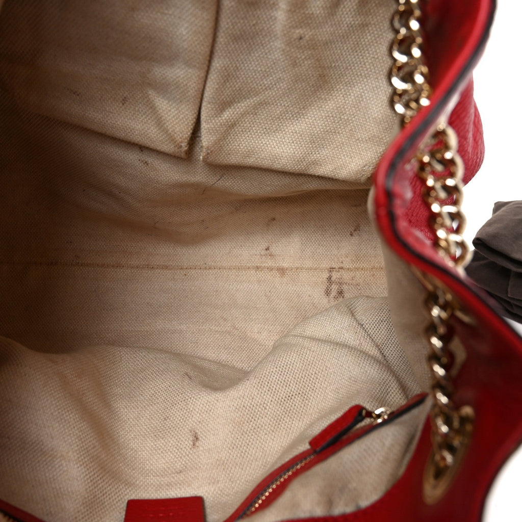 Pebbled Calfskin Medium Soho Chain Shoulder Bag Tabasco Red