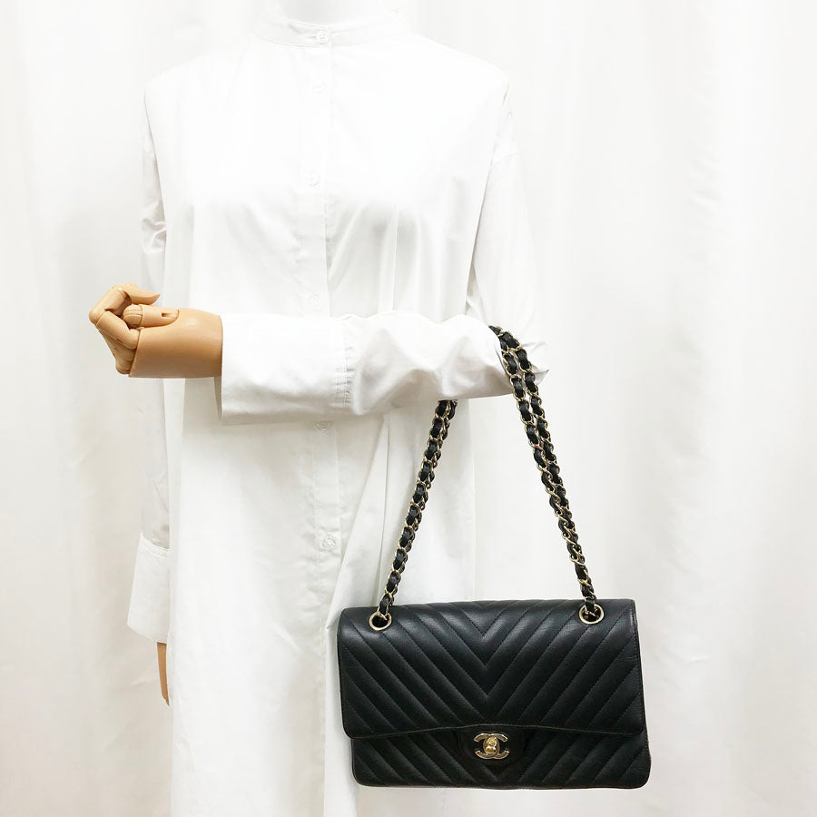 CHANEL V Stitch Shoulder bag