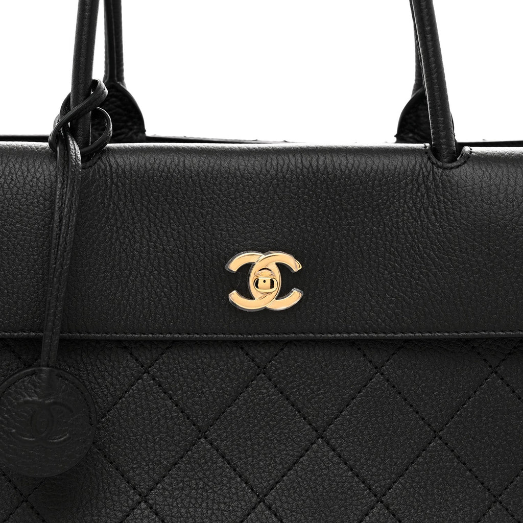 Grained Calfskin Stitched Urban Essentials Large Shopping Bag Black