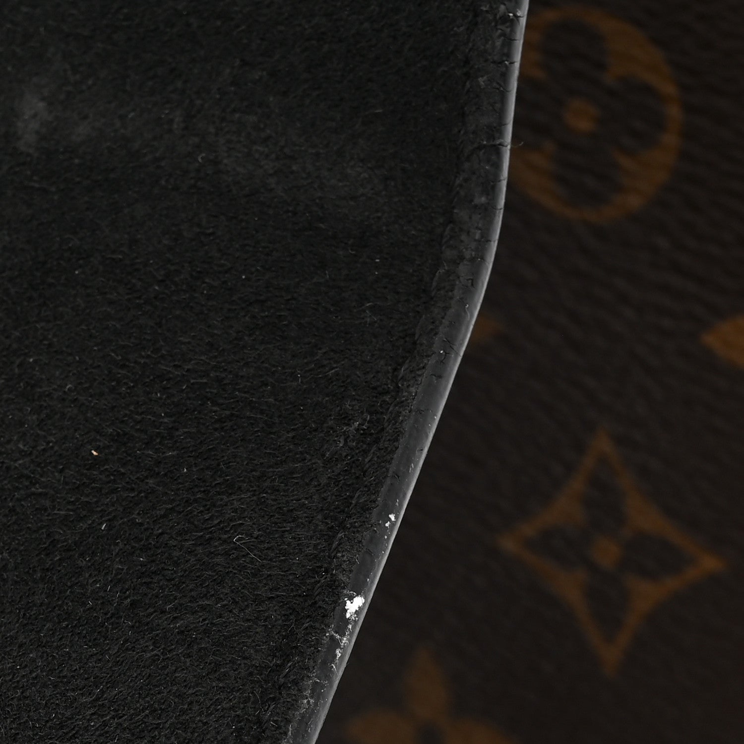 Monogram Locky BB Black