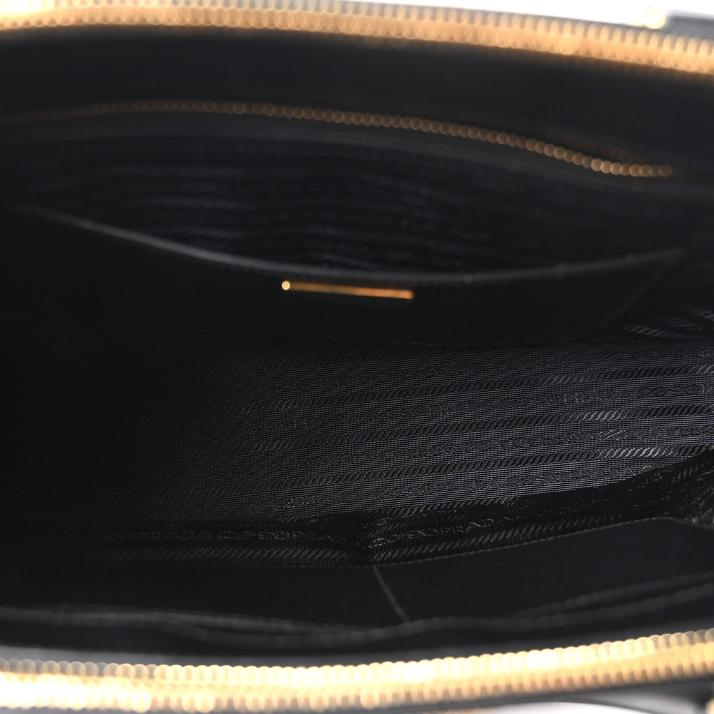 Saffiano Lux Large Galleria Double Zip Tote Black