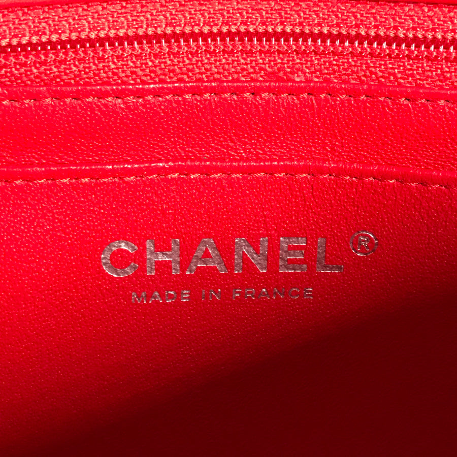 CHANEL Matelasse 20 Shoulder bag