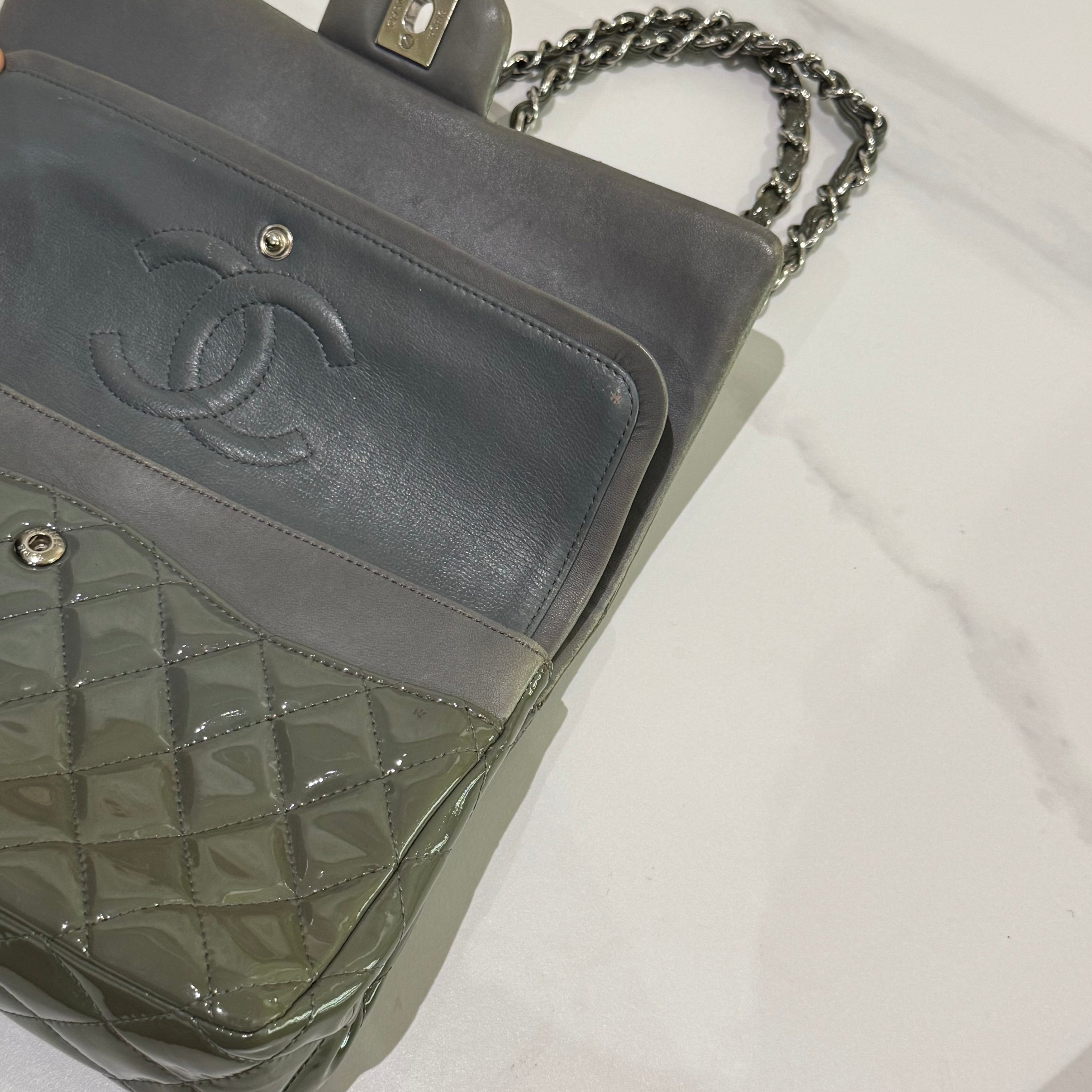 CHANEL CF CLASSIC FLAP BAG GREY-GREEN PATENT LEATHER