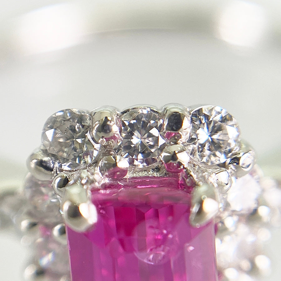 Ring Platinum Pink Sapphire