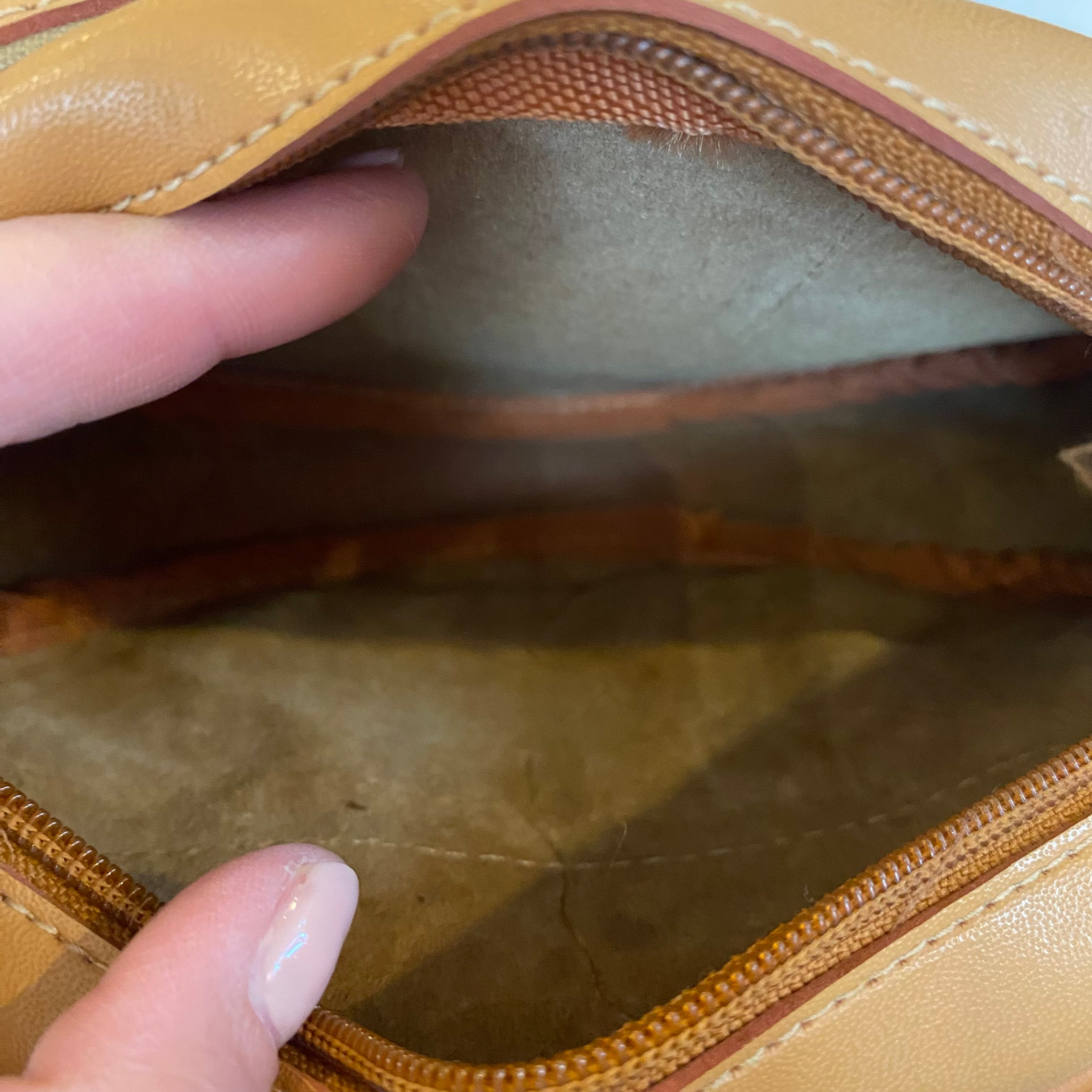 FENDI Vintage Oval Crossbody/ Shoulder Bag Tan/Brown