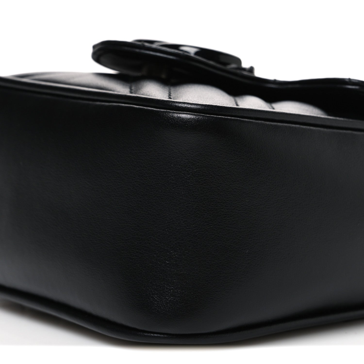 Calfskin Matelasse Monochrome GG Marmont Chain Mini Belt Bag Black