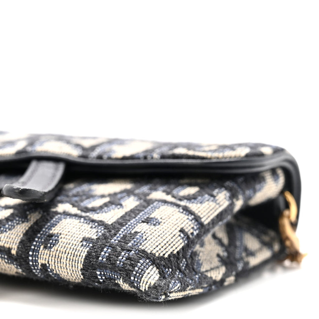 Oblique Nano Saddle Chain Pouch Blue