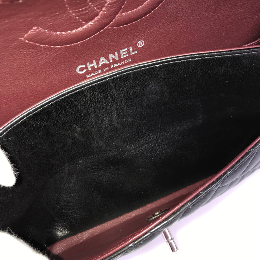 CHANEL Matelasse 25 Shoulder bag