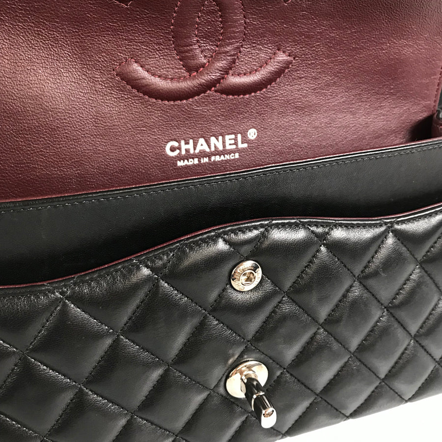 CHANEL Matelasse 25 Shoulder bag