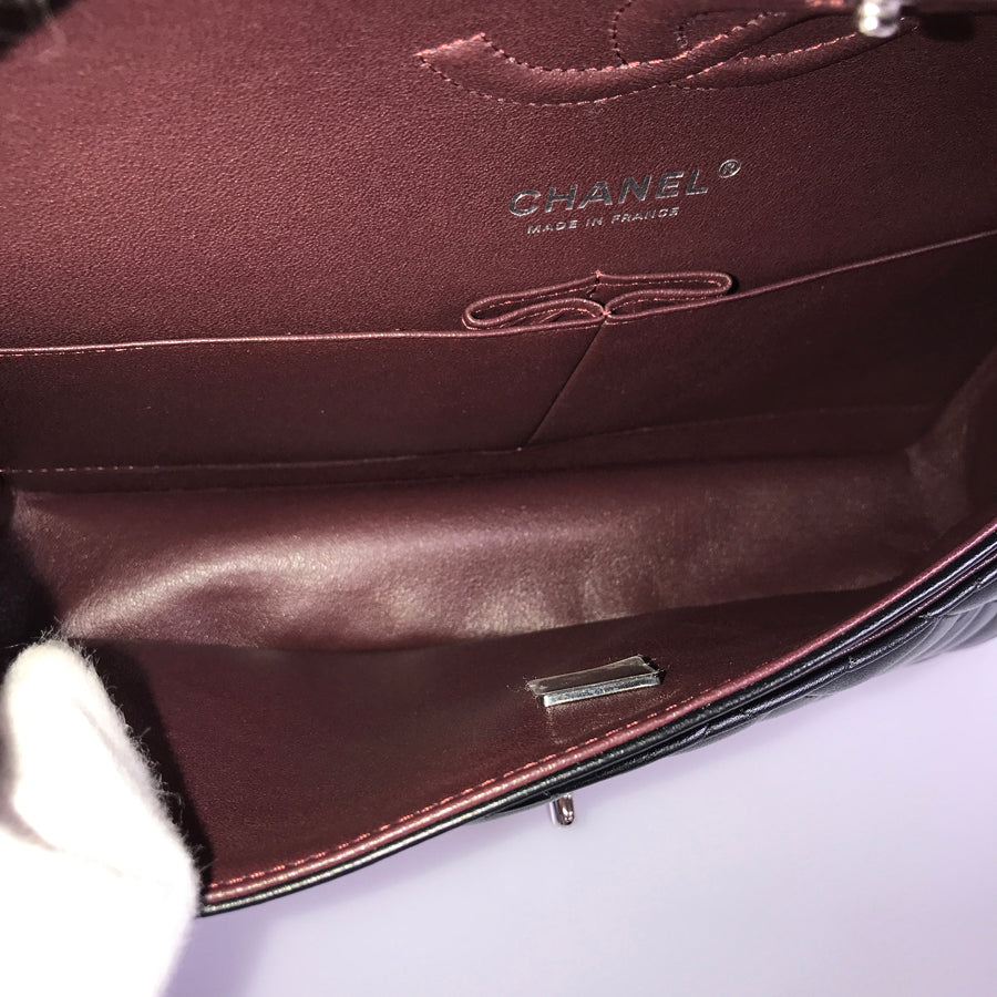 CHANEL Matelasse 25 Shoulder bag